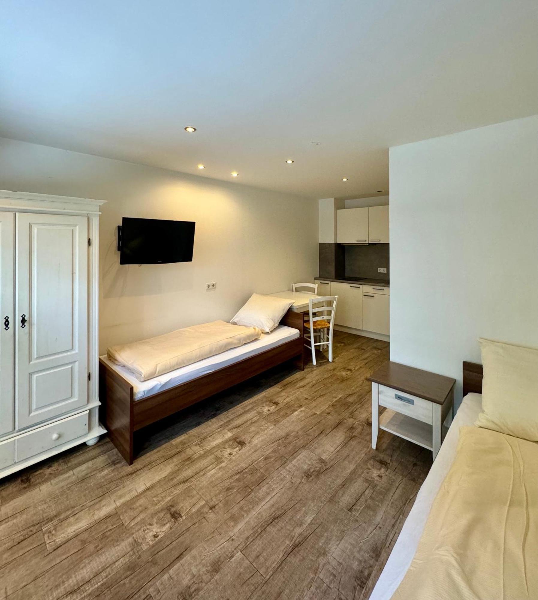 Skill Mountain Lodge - Ski Und Bike Hostel Im Sommer Mit Joker Card Saalbach-Hinterglemm Exterior photo