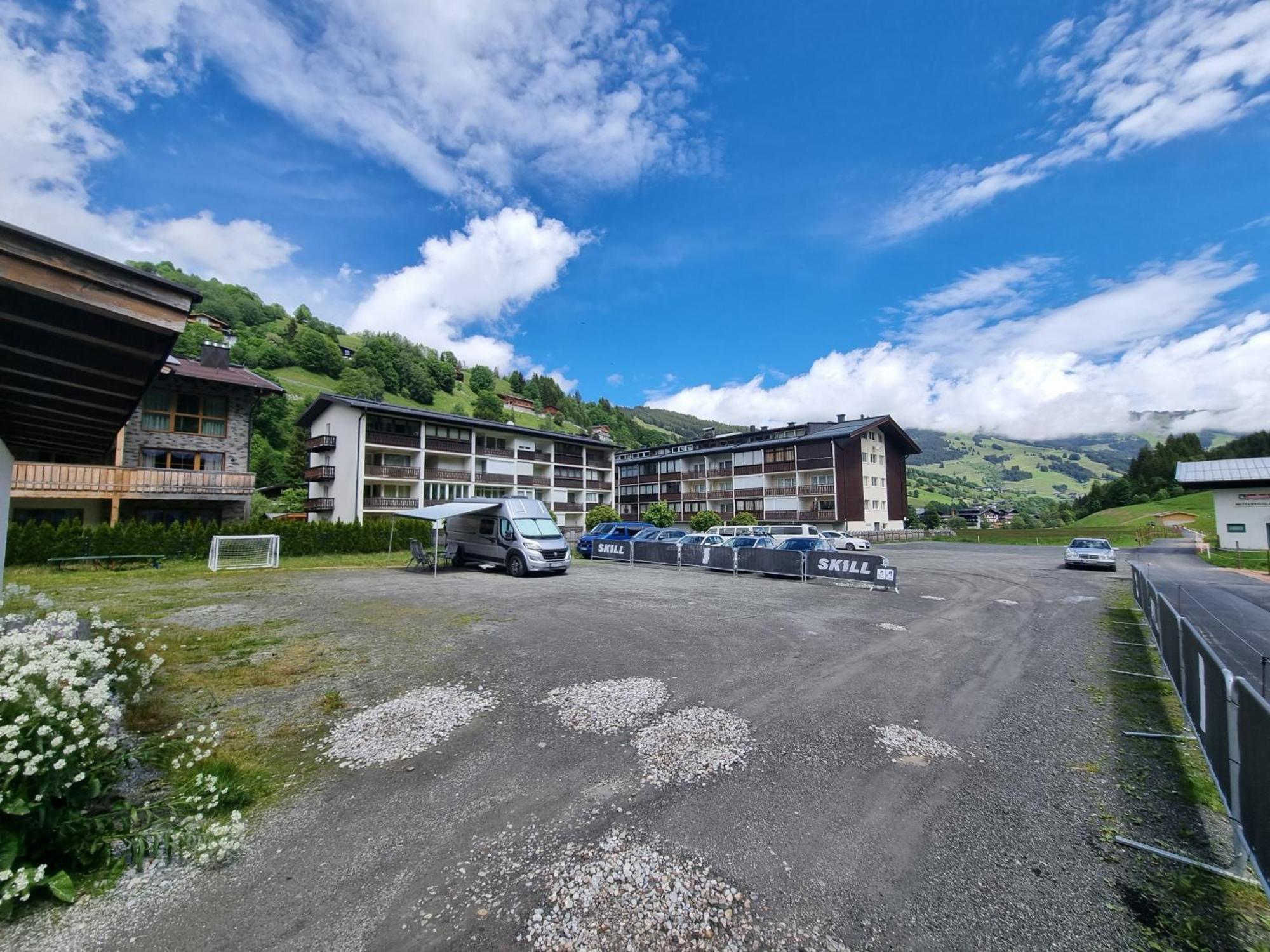 Skill Mountain Lodge - Ski Und Bike Hostel Im Sommer Mit Joker Card Saalbach-Hinterglemm Exterior photo
