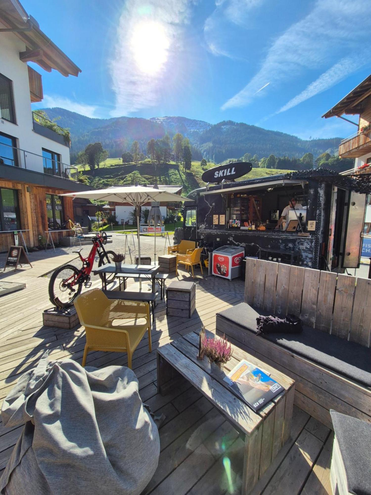 Skill Mountain Lodge - Ski Und Bike Hostel Im Sommer Mit Joker Card Saalbach-Hinterglemm Exterior photo